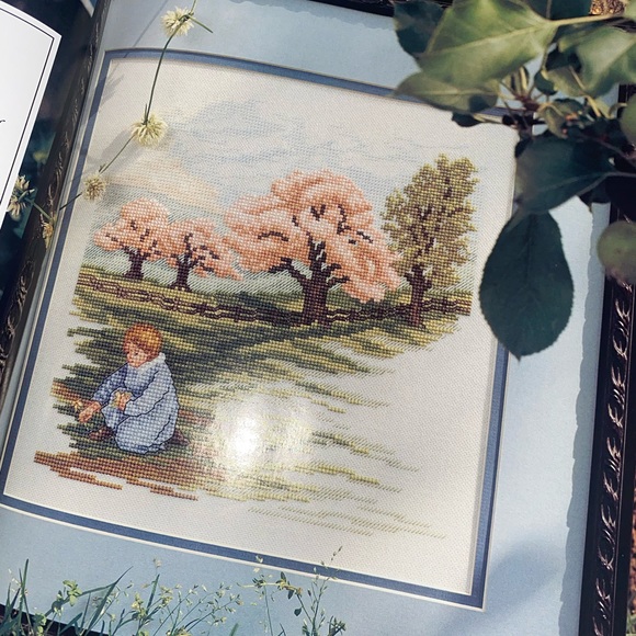 Set of 3 Vintage 90’s Cross Stitch Pattern Books Excellent Condition - Picture 4 of 14